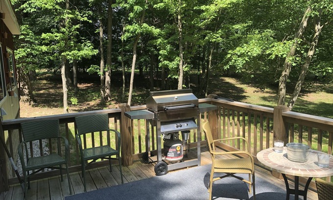 Elizabethtown House | Top-Rated Elizabethtown Carriage House with Family Amenities