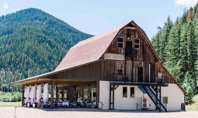 Heron Cabin | Experience The Elk Barn Inn: Top-Rated Guest Ranch Escape