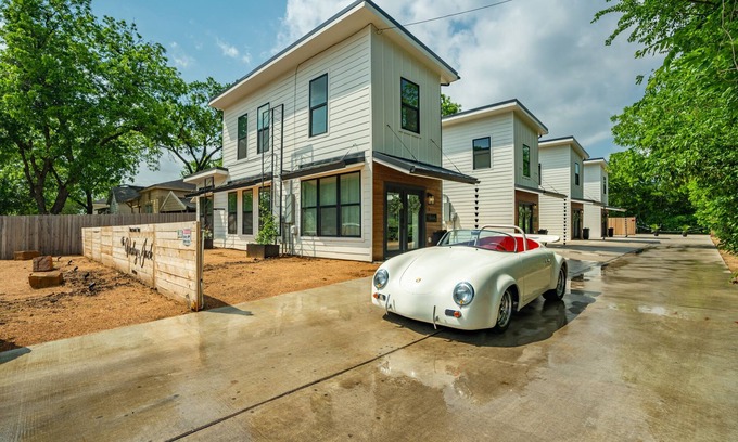 Brazos House | Ocean View Bliss at The Ellis 2 - Rated 9.4/10 by Guests
