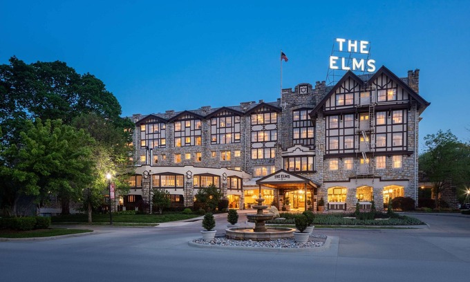Excelsior Springs Hotel | Relax at The Elms Hotel & Spa with Top Amenities