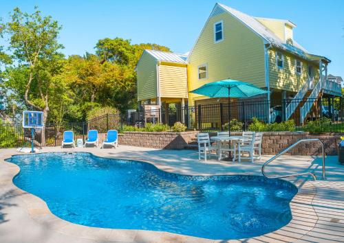 Emerald Isle House | Serene Emerald Owl House with Ocean Views & Heated Pool