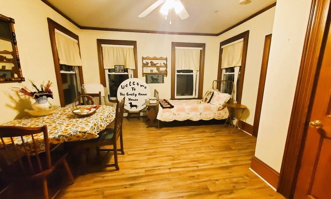 Cornish Apartment | Pet-Friendly Retreat at The Emily Anne House