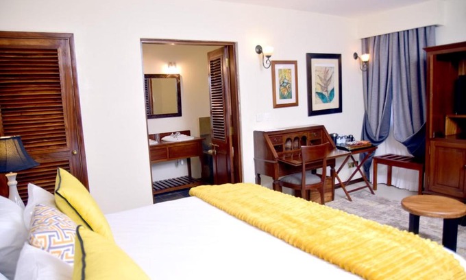 Kampala Hotel | Elegant Stay at The Emin Pasha Hotel and Spa with Pool