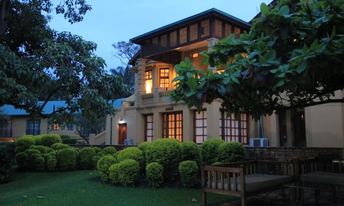 Central Kampala Hotel | Elegant Emin Pasha Hotel & Spa: Family-Friendly Retreat