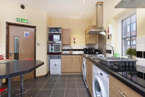 Nottingham City Centre Apartment | Cozy Emporium Apartments in Nottingham City Centre