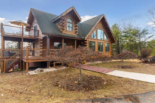 Clifford House | Top-Rated The Empty Nest Cottage with Oceanfront Pool