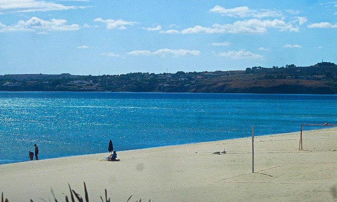 Agnone Bagni House | Relaxing Retreat at The Enlightened Turtle with Ocean Views
