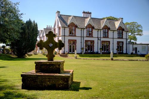 Calder Bridge Hotel | Enchanting Ennerdale Country House: Family-Friendly Escape
