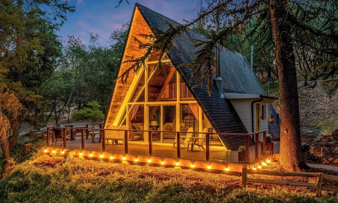 Grants Pass House | The Epic A - Hot Tub and Views on an Acre