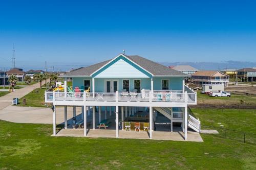 Crystal Beach House | Discover The Escape Home: 4-Star Family & Pet-Friendly Retreat