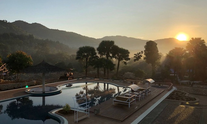 Kin Pun Sakhan Hotel | Discover The Eternity Resort: Family-Friendly Getaway