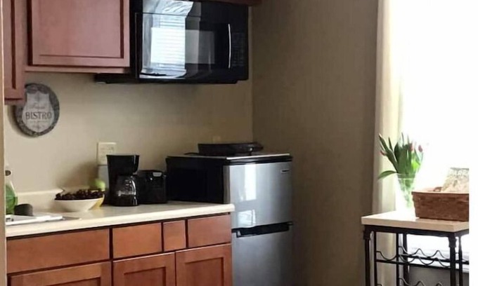 Dayton Apartment | European-Inspired Studio Apartment Near UD with Kitchen
