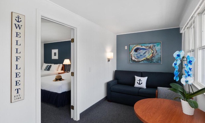 Wellfleet Hotel | Unwind at The Even'tide: Oceanfront Poolside Retreat