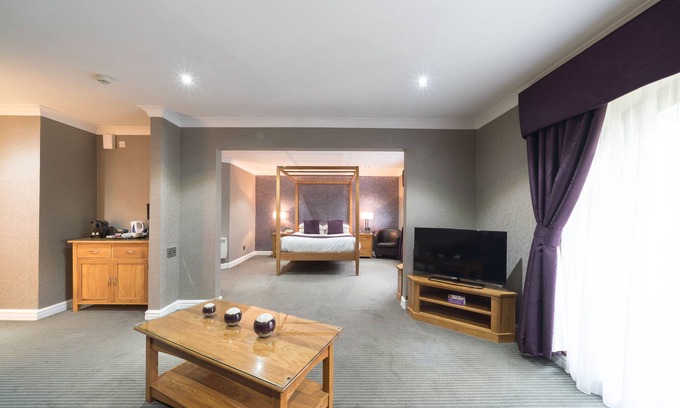Widnes Hotel | Family-Friendly Retreat at The Everglades Park Hotel