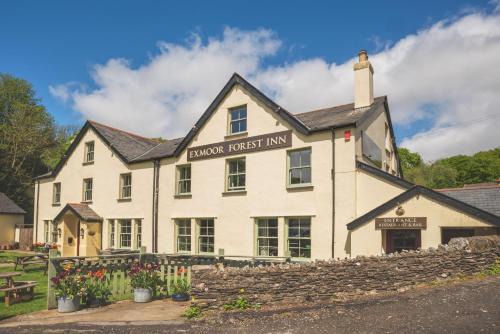 Simonsbath Hotel | Relax at The Exmoor Forest Inn – 4-Star Pet-Friendly Retreat