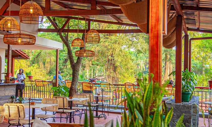 Central Kampala Bed & Breakfast | Explore The Explorers Hub: Family-Friendly & Highly Rated Stay