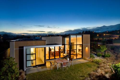 Kaikoura Apartment | Elegant Ocean View at The Fairways Kaikoura - 5 Star Retreat