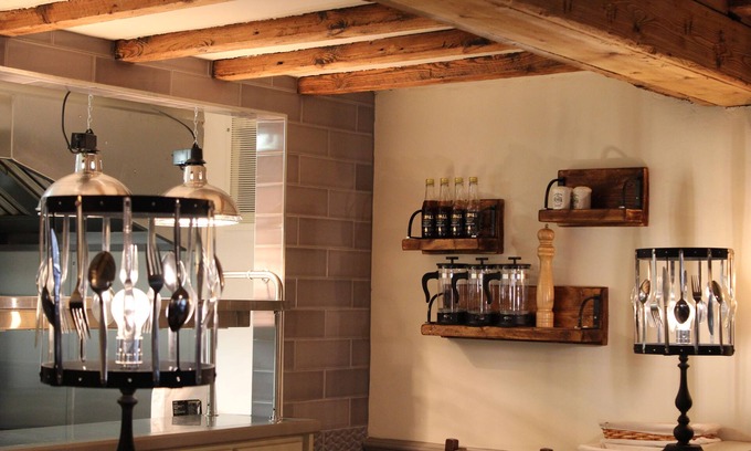 Long Whatton Hotel | Discover The Falcon Inn: Family-Friendly with Dining Options