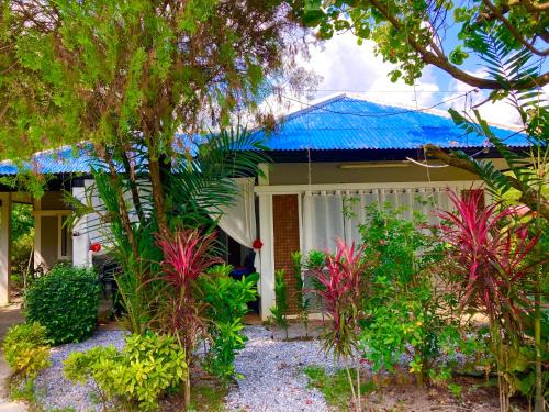 Kaeng Krachan House | Discover Family Ozone Pool House: A Perfect Mountain Retreat