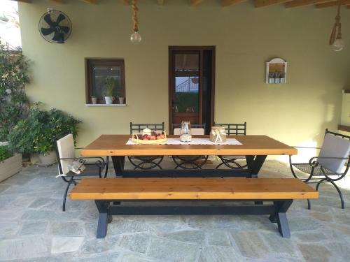 Trikala Apartment | Family-Friendly Retreat: Perfect for Memorable Getaways