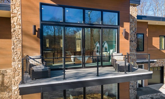 Martinsburg House | Pet-Friendly Farm's Getaway with Pool and Lake View