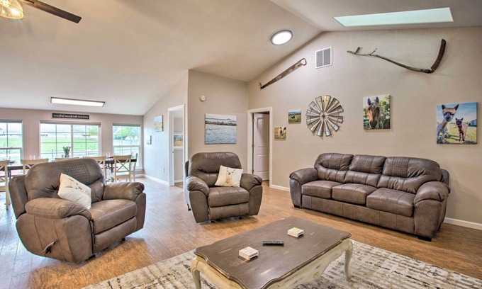 Fruitvale House | Experience The Farmhouse at Grand Valley with Alpacas!