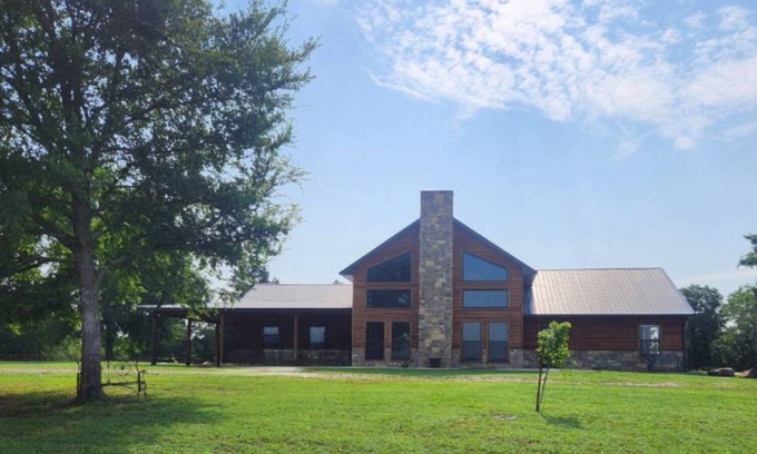 Coleman Other | Unwind at The Farmhouse with Scenic Sunset Views