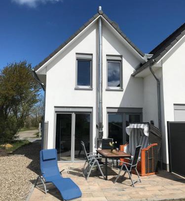 Fehmarn House | Relaxing Oceanfront Retreat at The Fehmarn Lodges