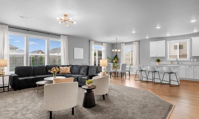 West Richland House | The Fernow Flat - Close to Hanford