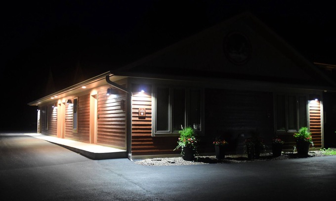 Eden House | Discover The Fields of Eden Inn: Rated 9.8 with Hot Tub