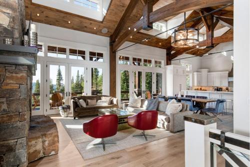 Park City House | Experience Mountain Homes with Hot Tub & Ski In/Out Access