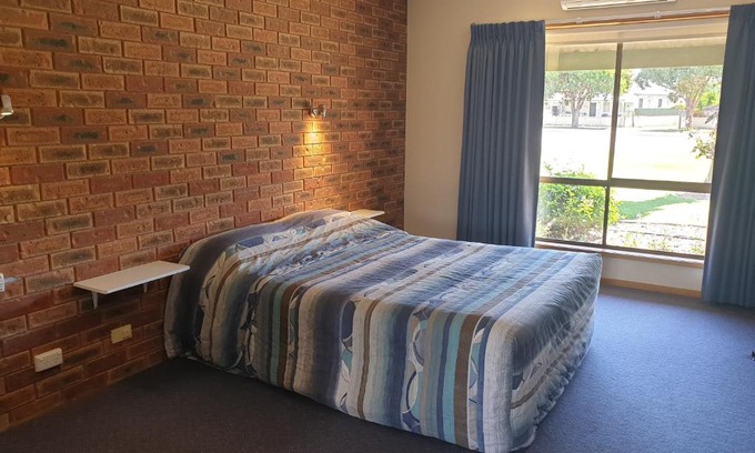 Finley Hotel | Discover The Finley Palm Motor Inn with Family-Friendly Amenities