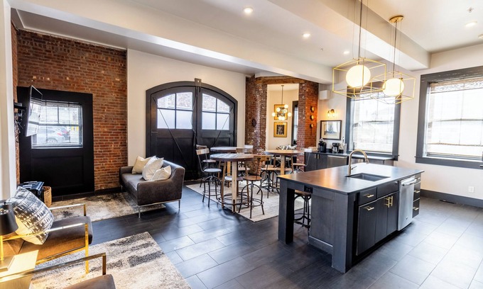 Fifth Ward House | Explore The Firehouse: A 10/10 Family-Friendly Retreat
