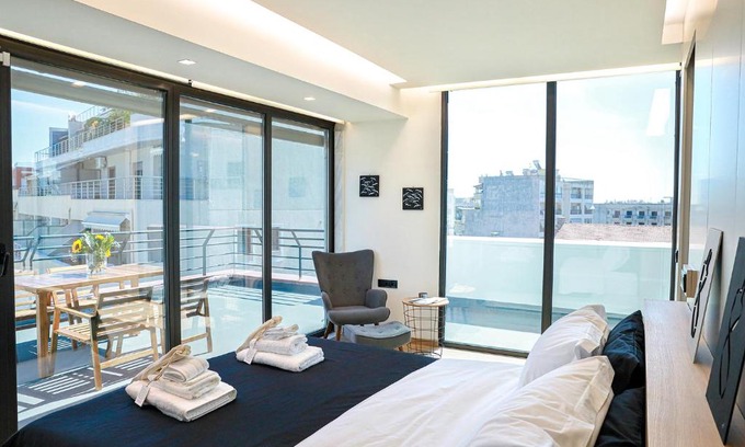 Xanthi Apartment | Convenient Luxury Apartment in Central Xanthi - 4 Stars, Rated 9.9