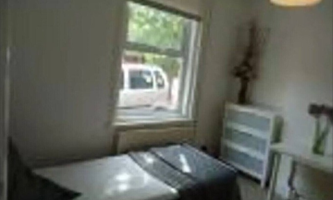 Portsmouth House | Experience The Fisherman's Cottage in a Prime Location