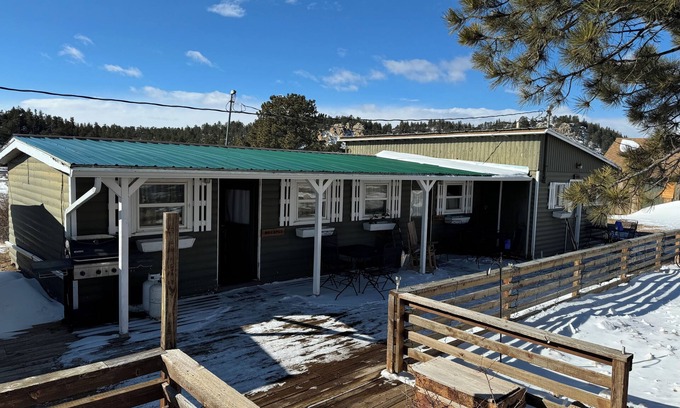 Red Feather Lakes Apartment | Relaxing Cabin Getaway with Lake Views and Spa Amenities