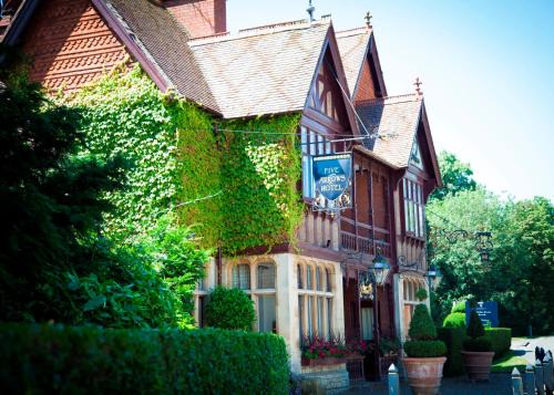 Waddesdon Hotel | Discover The Five Arrows Hotel: Pet-Friendly Retreat