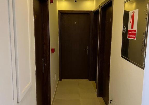 Suwailih Apartment | Convenient Family Retreat: The Flame for Rent Awaits