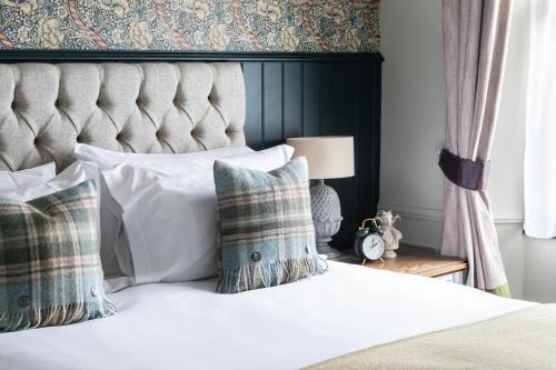Cirencester Hotel | Elegant Stay at The Fleece in Cirencester - 5-Star Comfort