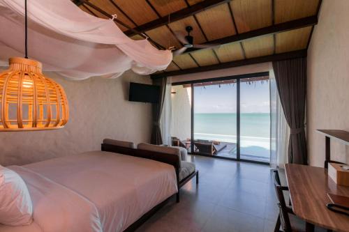 Mae Nam Resort | Oceanfront Retreat at The Flow Samui Beach Resort, Rated 9.1