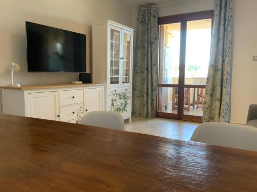 Olbia Apartment | Welcoming Stay at The Flower Home with Breakfast Included