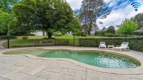 Burradoo House | Discover The Foldgarth: Family and Pet Friendly Retreat