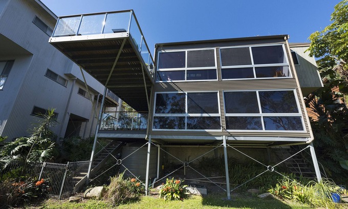 Green Point House | Experience The Folly: Ocean & Lake Views Await You