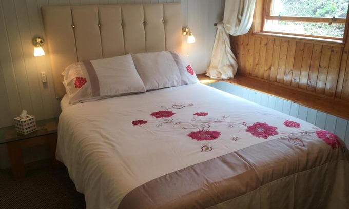 North Berwick Bed & Breakfast | Relax at The Folly Hotel with Ocean Views & Family Amenities