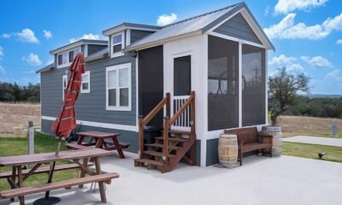 Fredericksburg Cottage | The Fortunate Frederick - #4