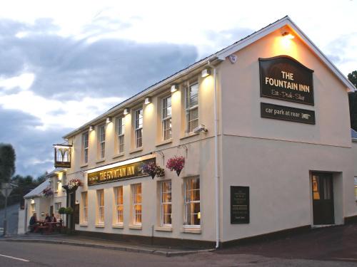 Pontardulais Hotel | Oceanfront Getaway at The Fountain Inn with Breakfast