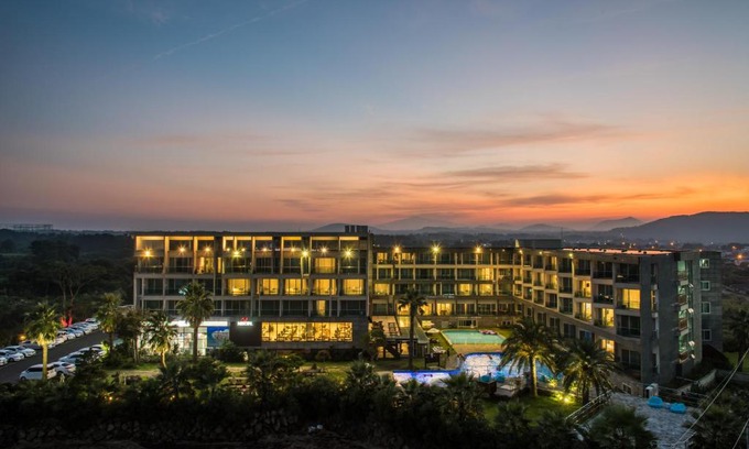 Seongsan Hotel | Experience Comfort at The Four Grace Resort - 4-Star Stay