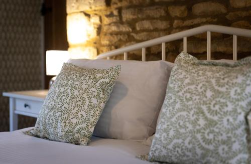Burford Hotel | Oceanfront Bliss at The Fox at Barrington - Rated 9/10