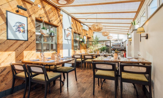 Willian Hotel | Guest Rated: The Fox at Willian with Family-Friendly Amenities