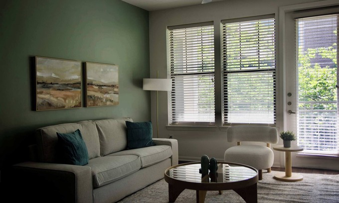 Franklin Apartment | The Franklin II Vibe 8773